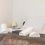 Apartment Direkt Am Koenigsplatz - Ideal Fuer Stadterkundung I Fussball-tisch I Perfekt Fuer Familien & Freunde & Business *