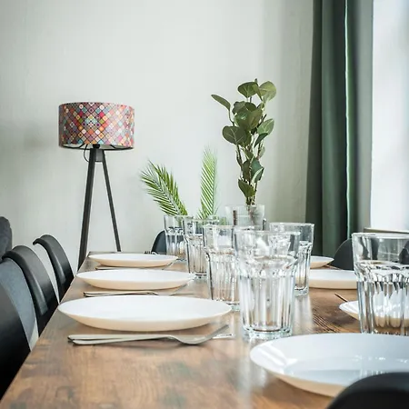 Direkt Am Koenigsplatz L Fuer 8 Personen L Beamer L Foosball * Augsbourg