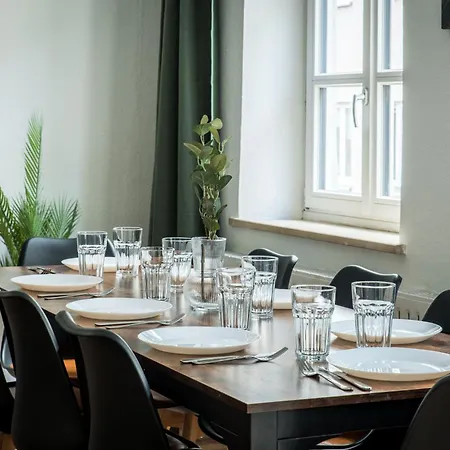 Apartament Direkt Am Koenigsplatz L Fuer 8 Personen L Beamer L Foosball *