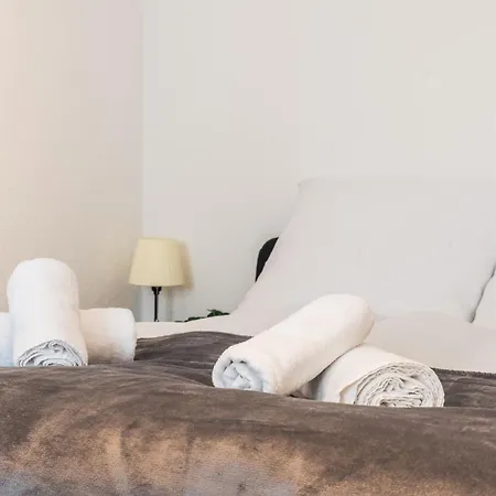 Apartament Direkt Am Koenigsplatz L Fuer 8 Personen L Beamer L Foosball *