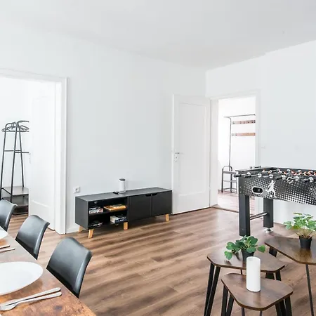 Apartament Direkt Am Koenigsplatz L Fuer 8 Personen L Beamer L Foosball *