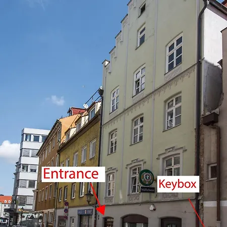 Direkt Am Koenigsplatz L Fuer 8 Personen L Beamer L Foosball Appartement Augsbourg