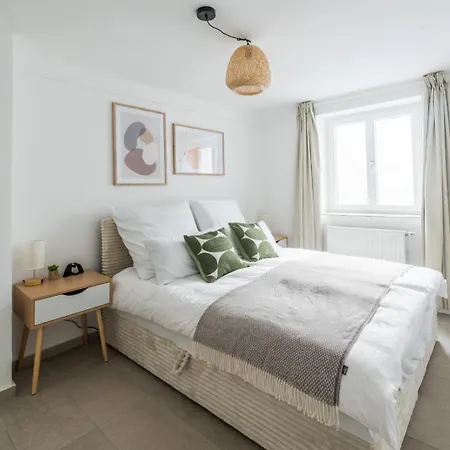 Central Apartments Direkt Am Koenigsplatz L Fussball-Tisch I Perfekt Fuer Familien & Freunde & Business * Augusta