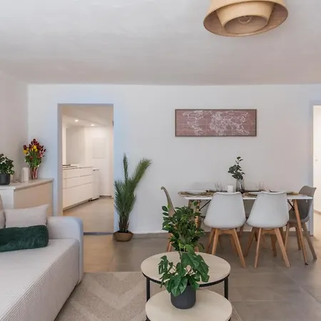 Appartamento Central Apartments Direkt Am Koenigsplatz L Fussball-Tisch I Perfekt Fuer Familien & Freunde & Business