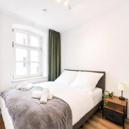 Appartamento Zentral & Modern I Perfekt Fuer City-trip I Familien & Freunde & Business I Fussball-tisch Augusta