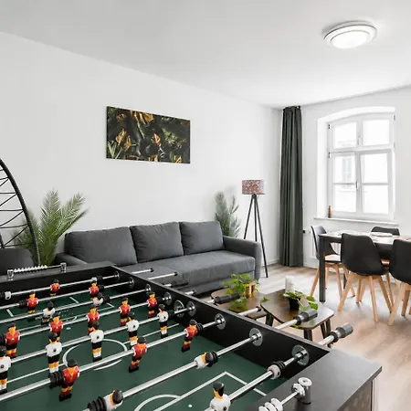 Appartamento Zentral & Modern I Perfekt Fuer City-trip I Familien & Freunde & Business I Fussball-tisch