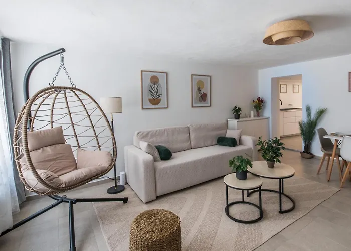 Central Apartments Direkt Am Koenigsplatz L Fussball-Tisch I Perfekt Fuer Familien & Freunde & Business Augusta