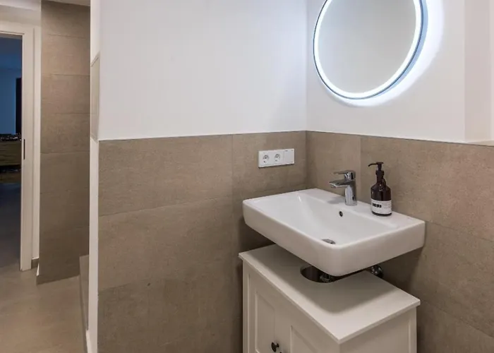 Central Apartments Direkt Am Koenigsplatz L Fussball-Tisch I Perfekt Fuer Familien & Freunde & Business Appartamento